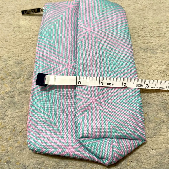 Brand New Clinique Top Zip Made Up Case In Multi Color 9” X 4.75” X 2.75” - Picture 9 of 9